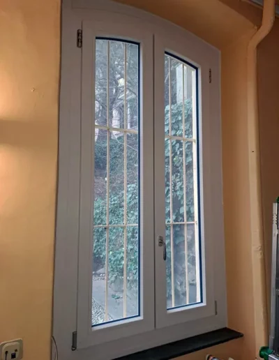 sostituzione finestra centinata in villa d'epoca torino